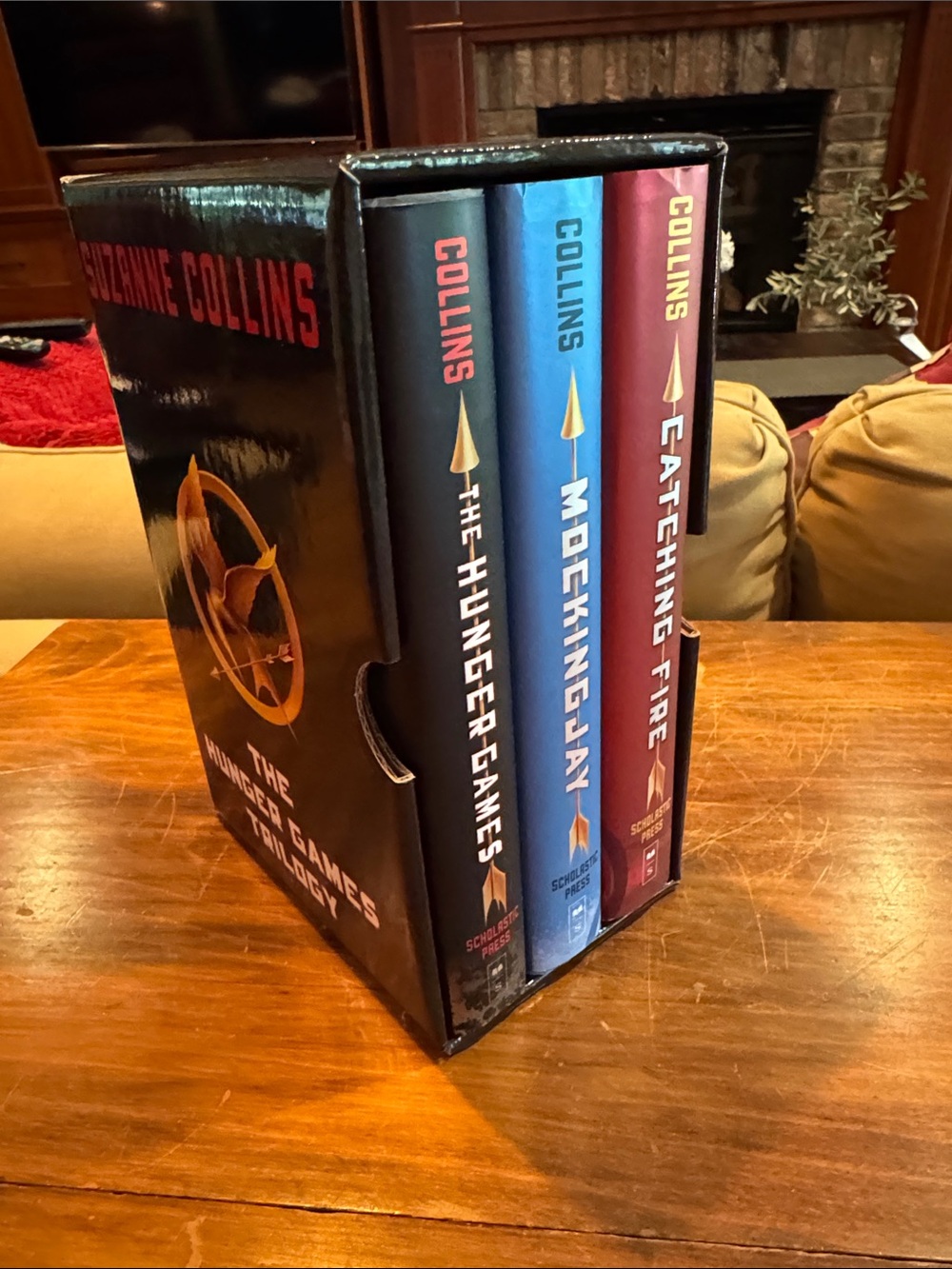 Hunger Games Trilogy Hardback Box Set Suzanne Collins Mocking Jay Catching Fire